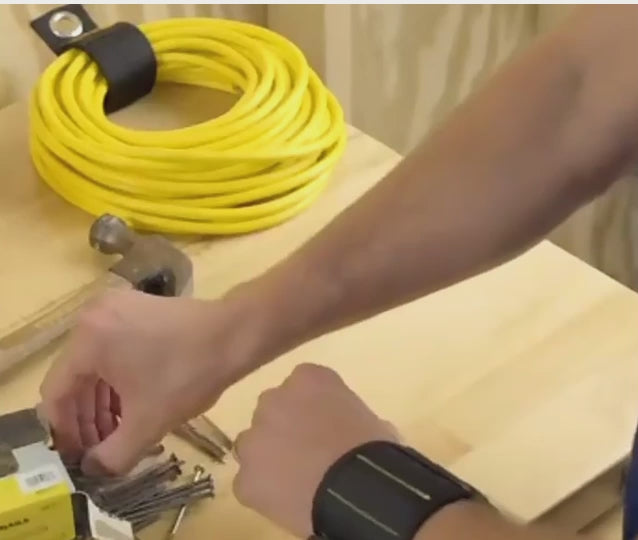 Brățara Magnetică pentru Unelte: Cu mâinile libere, munca e mai ușoară